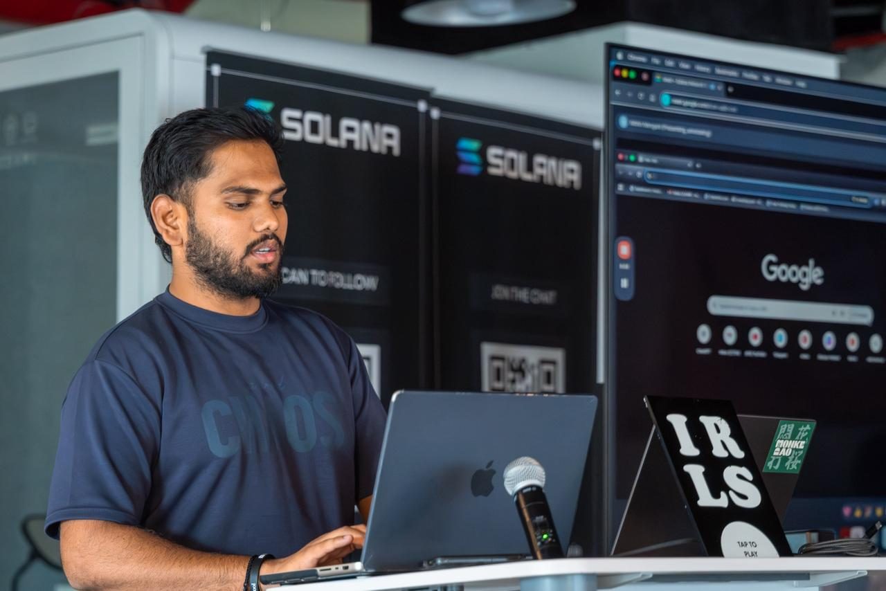 Nithin giving a live demo